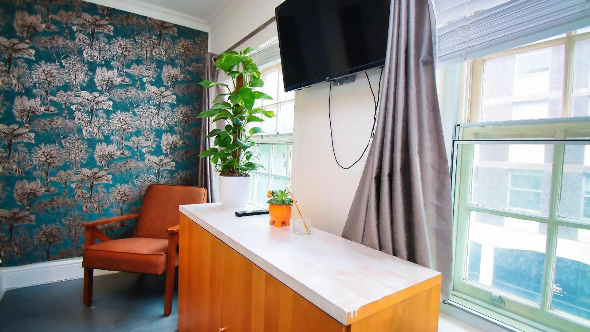 London Boutique Apartments 0*,