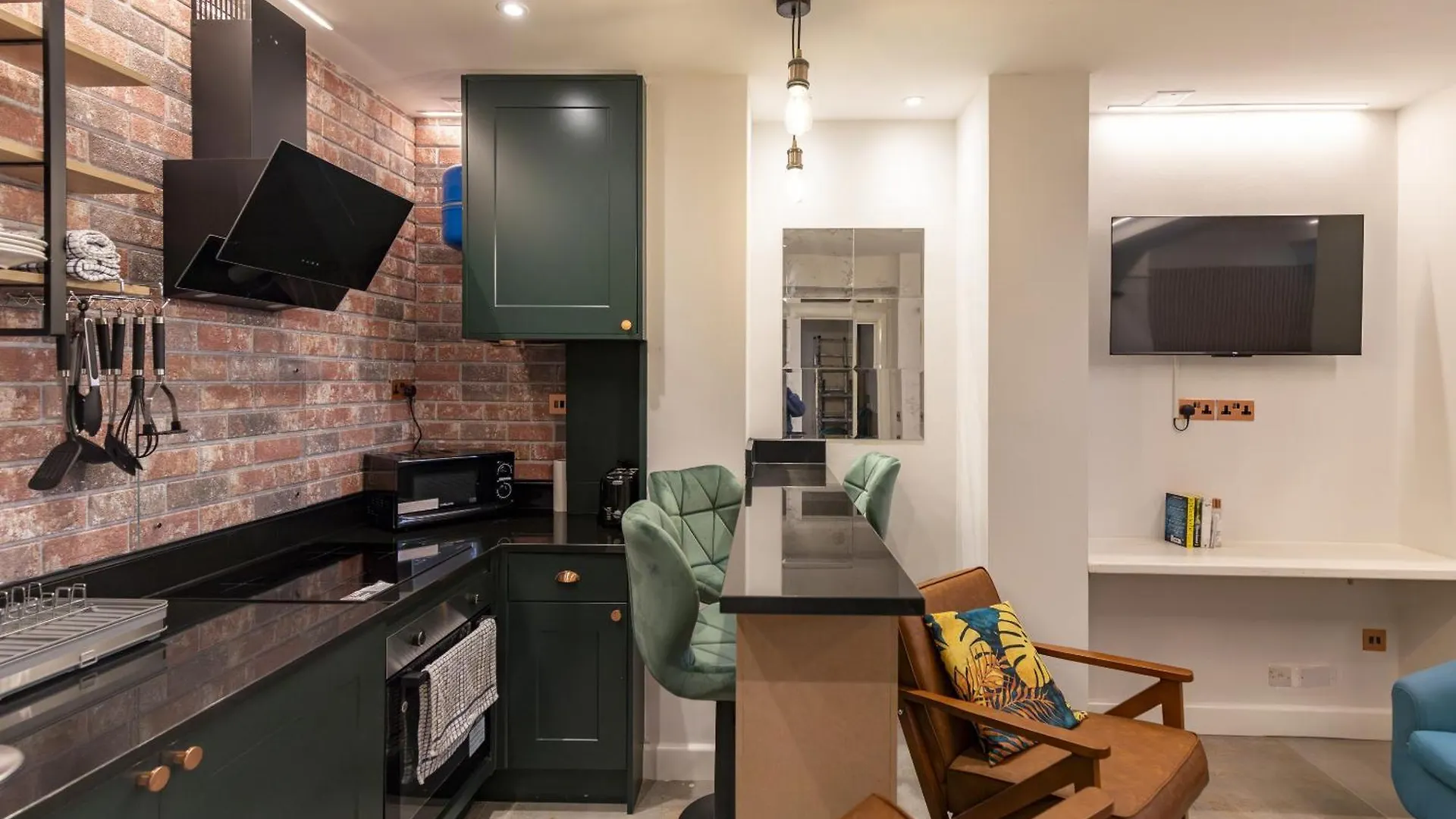 London Boutique Apartments 0*,